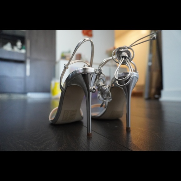 Call It Spring, Grey glittering High-Heel, Size 38 - Picture 4 of 5